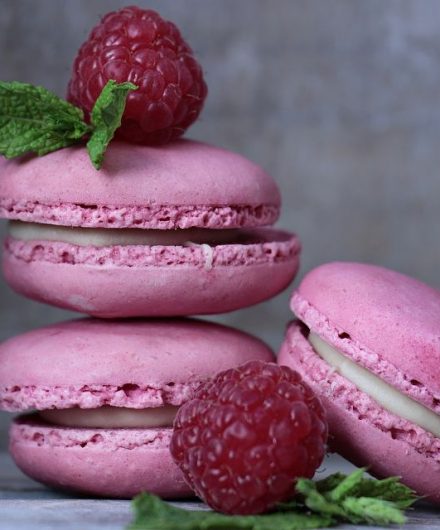 macarons-2548818_1280-compressed